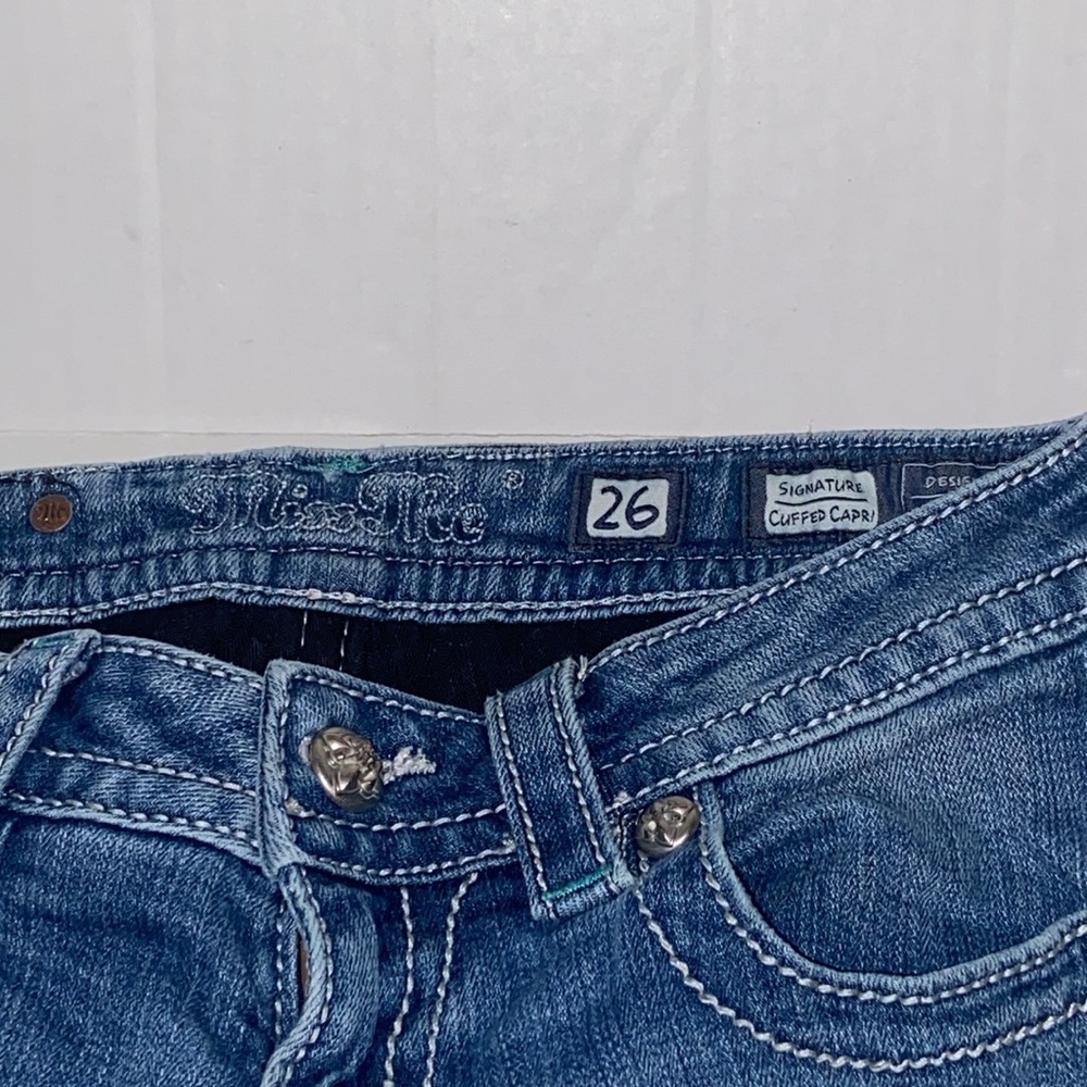 Miss Me Signature Women's Size 26 Embellished Capri Jeans - Picture 3 of 13